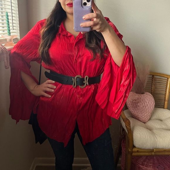 3X vampiric red vintage top with flared sleeves - Picture 7 of 9